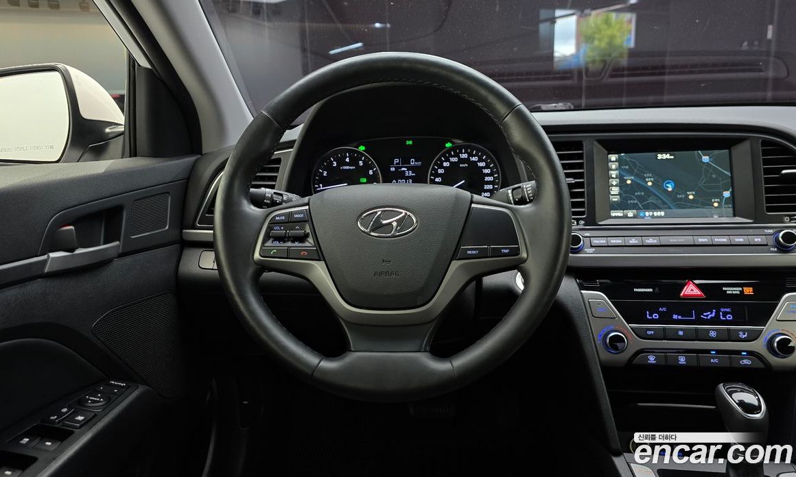 Hyundai Avante (AD) 6th Gen фото 12