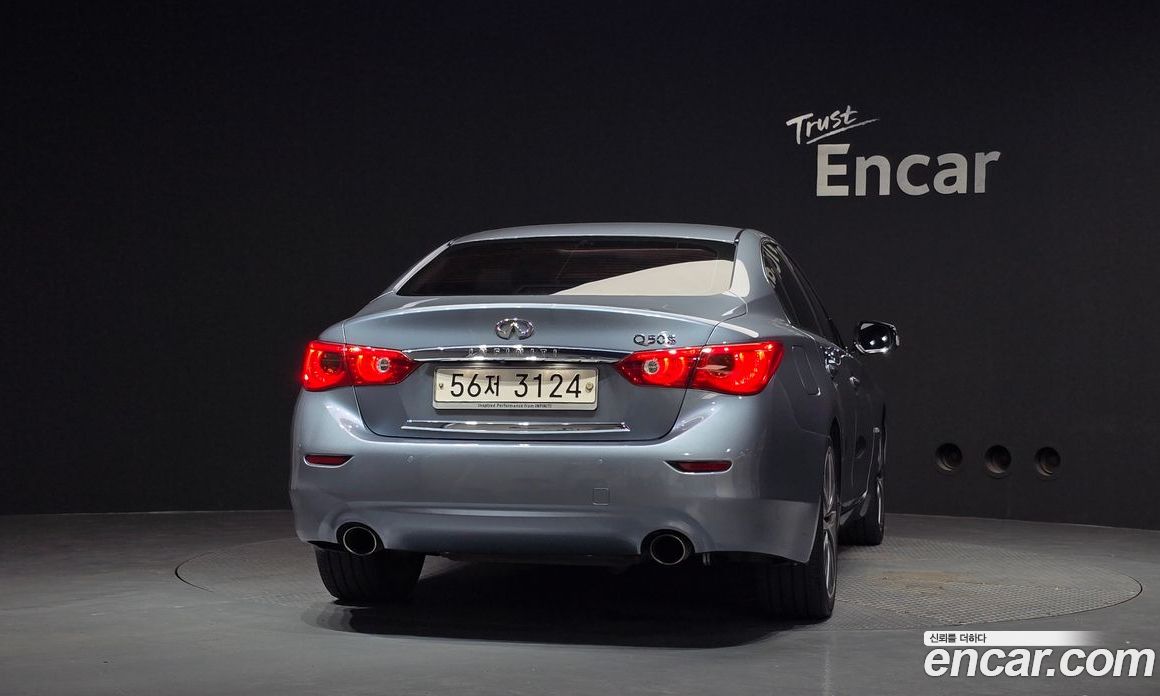 Infiniti Q50 фото 4