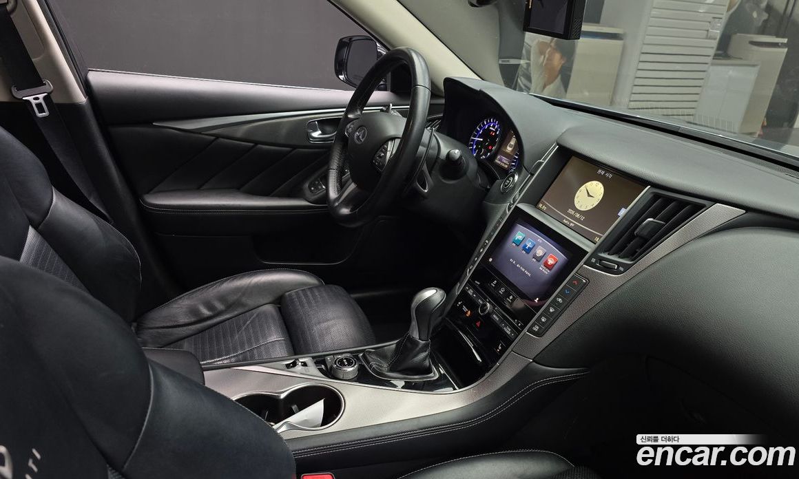 Infiniti Q50 фото 18