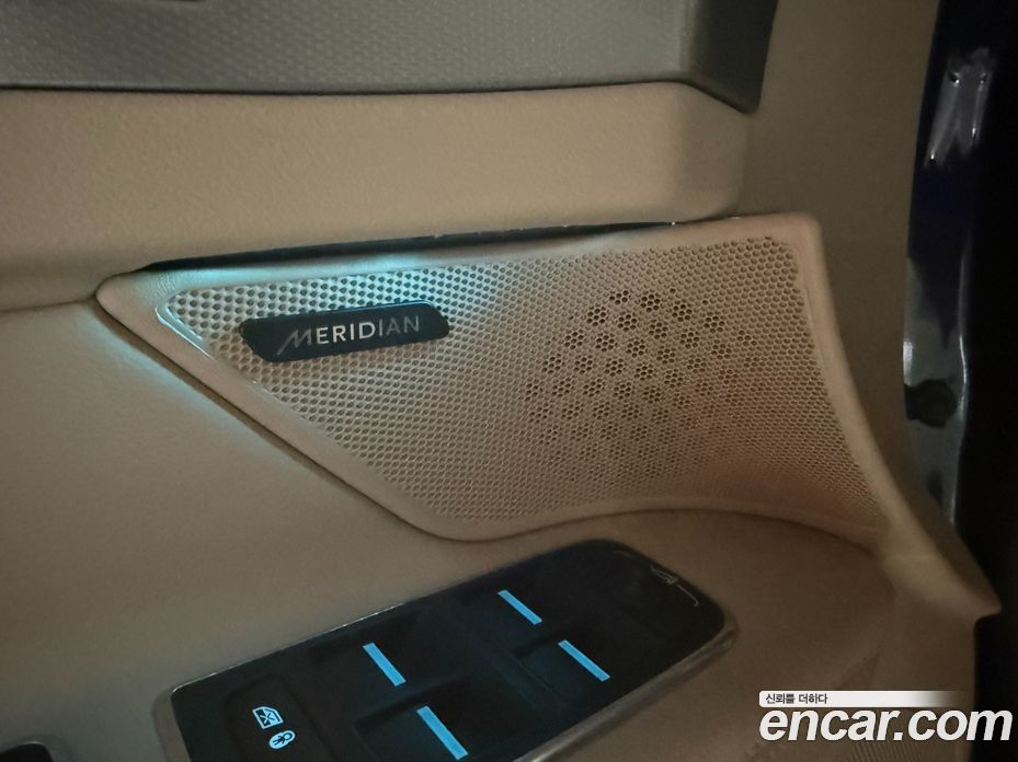 Jaguar XF (X260) фото 10
