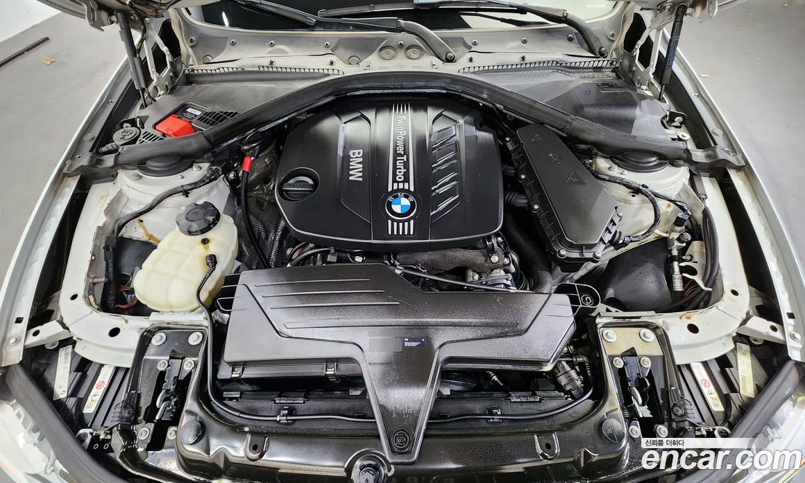 BMW 3-Series (F30) фото 6
