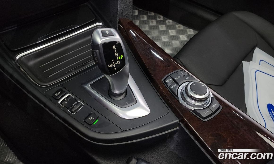 BMW 3-Series (F30) фото 9