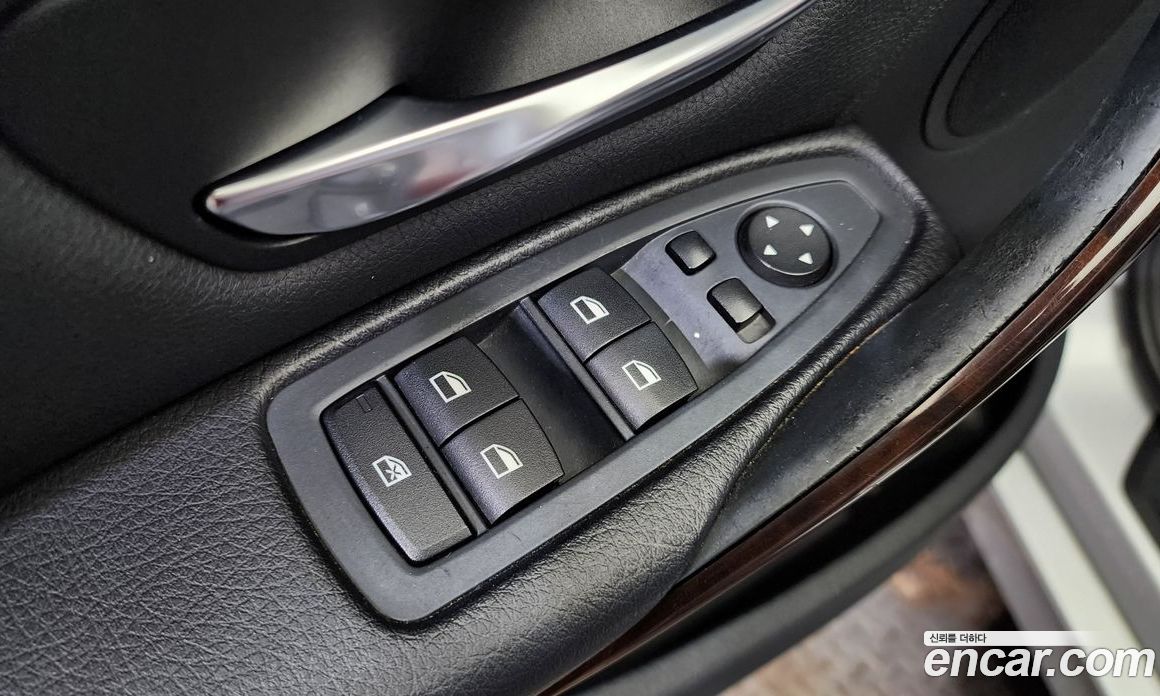 BMW 3-Series (F30) фото 13