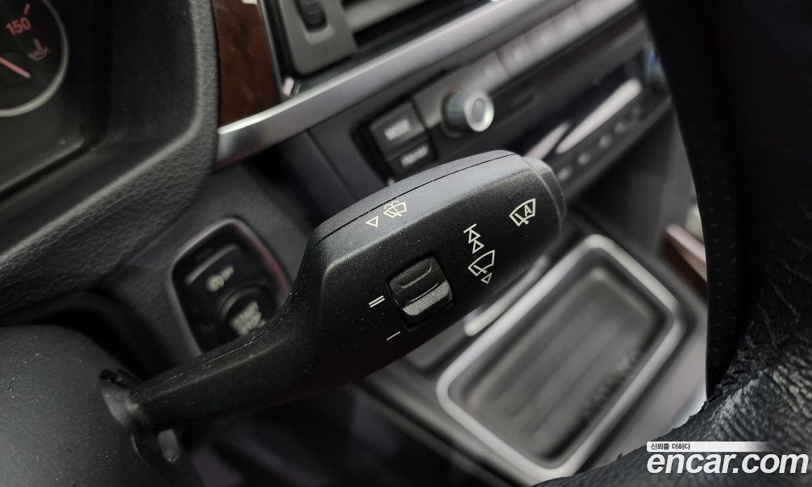 BMW 3-Series (F30) фото 16