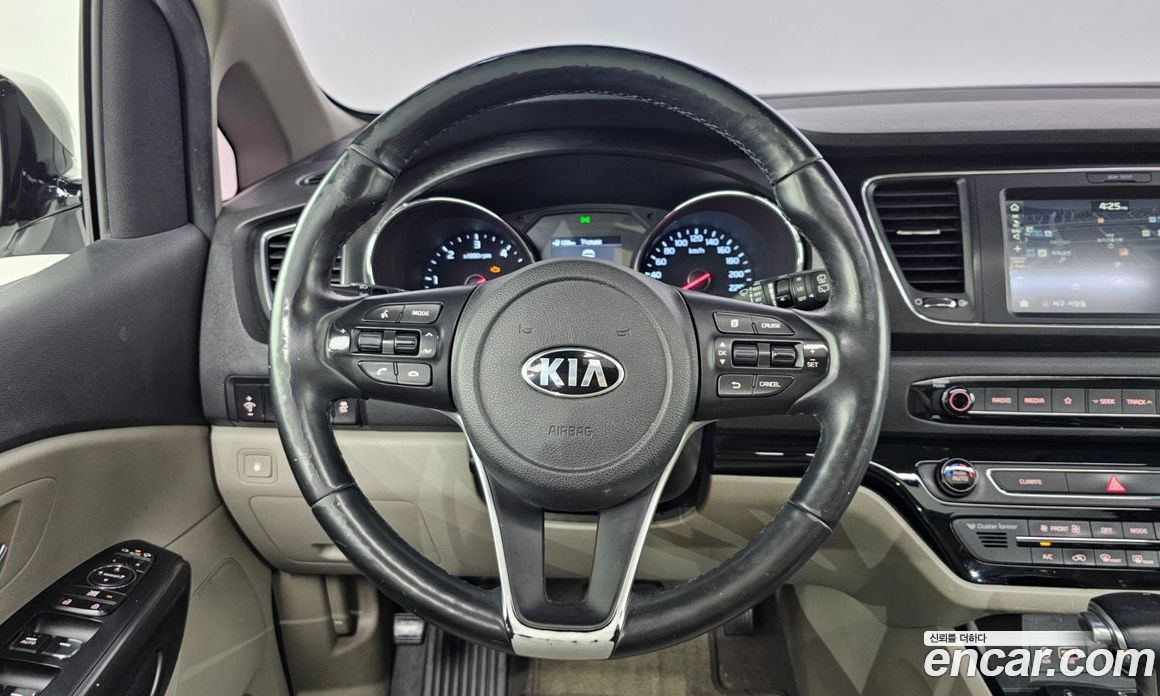 Kia Carnival 3rd Gen Restyling фото 13