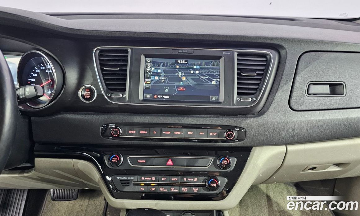 Kia Carnival 3rd Gen Restyling фото 14
