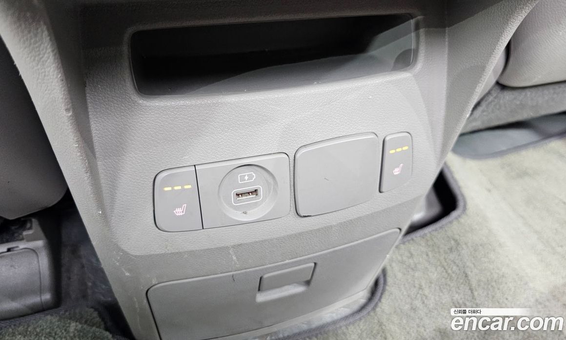 Kia Carnival 3rd Gen Restyling фото 17