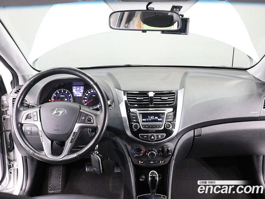 Hyundai Accent (New Type) фото 15
