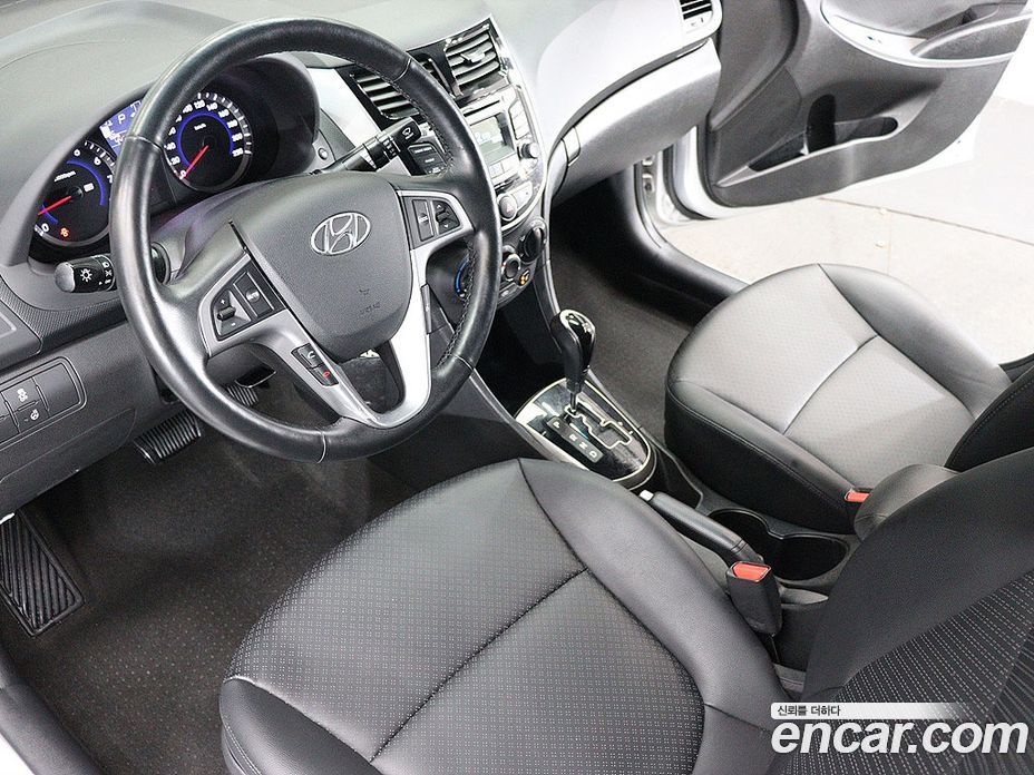 Hyundai Accent (New Type) фото 18