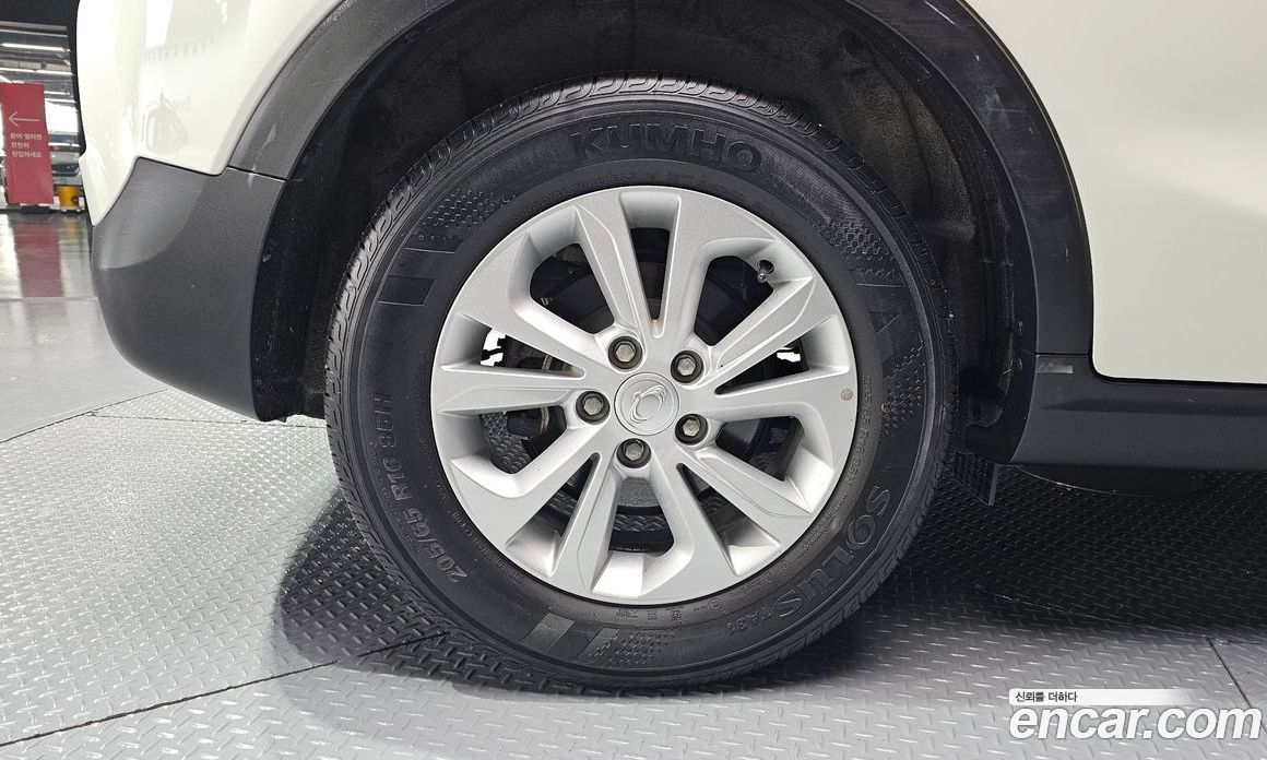 SsangYong (KG Mobility) Tivoli Beli фото 5