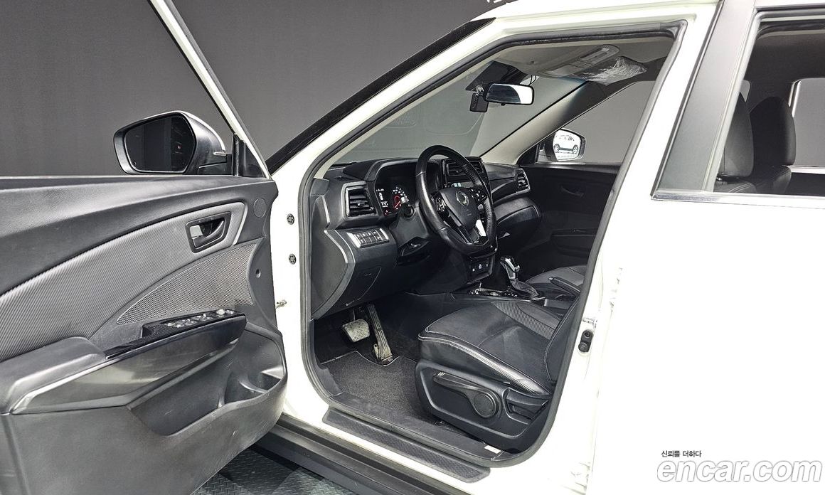 SsangYong (KG Mobility) Tivoli Beli фото 10