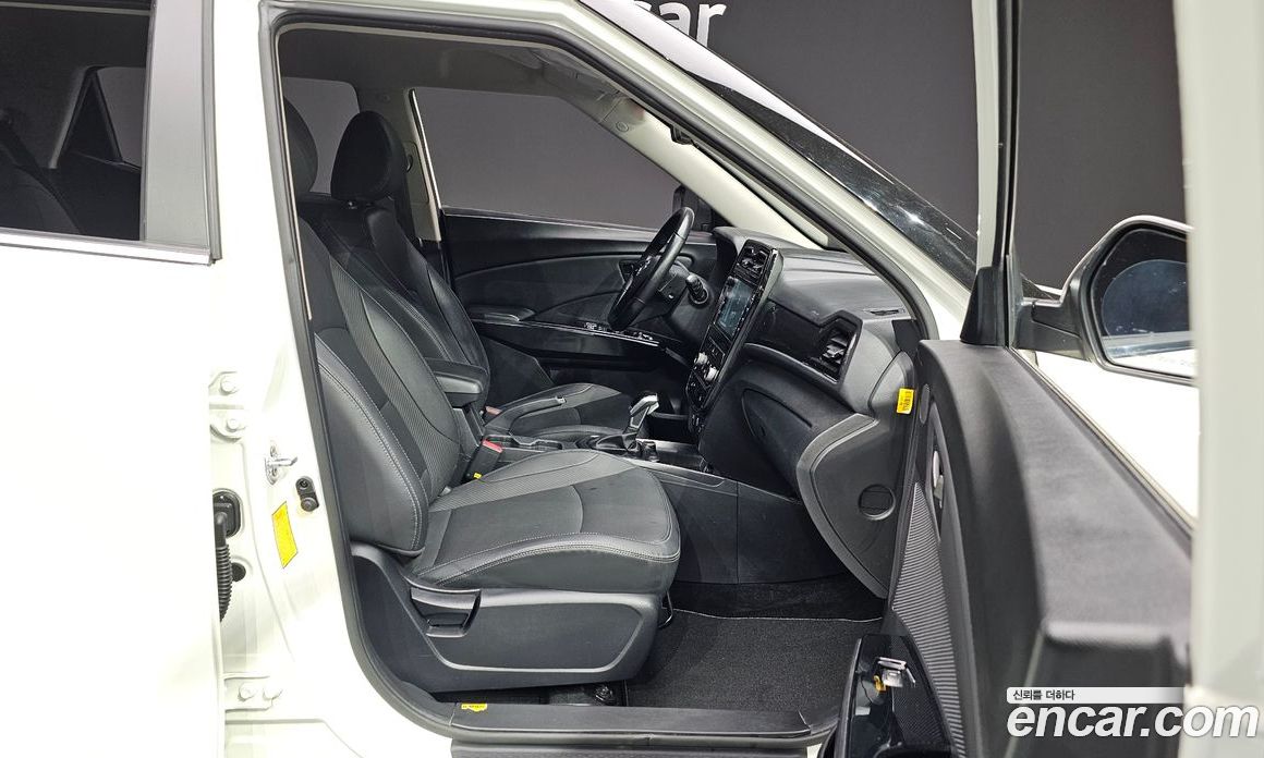 SsangYong (KG Mobility) Tivoli Beli фото 12
