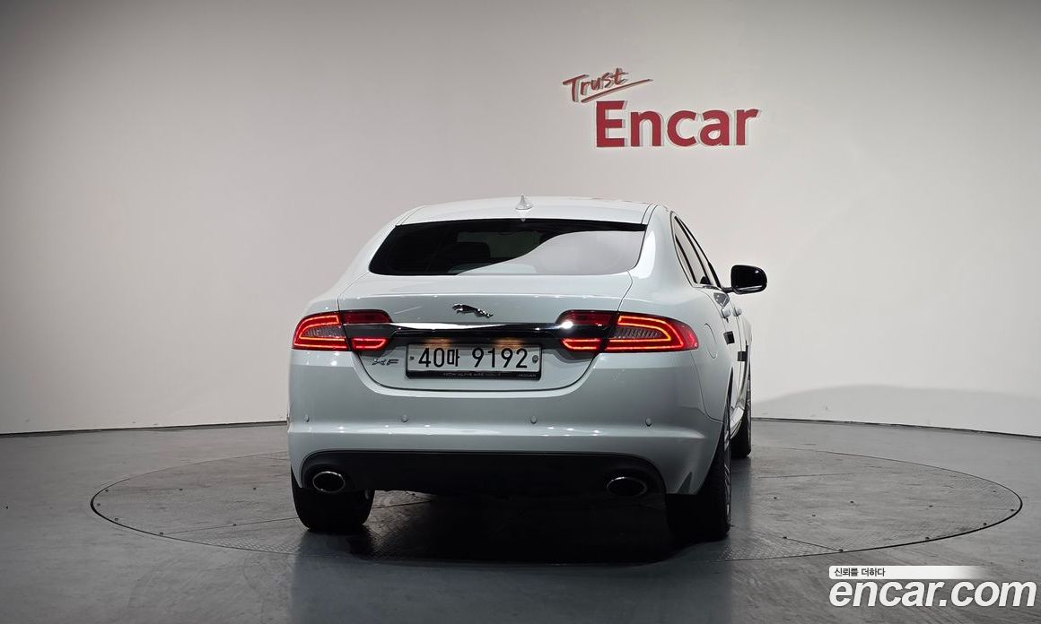 Jaguar XF New фото 4