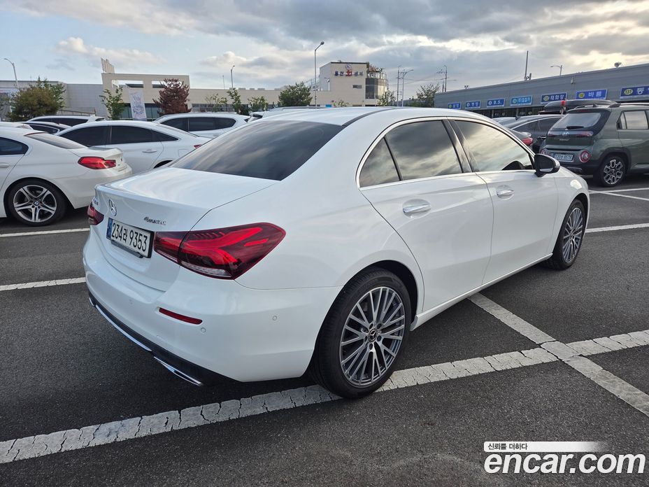 Mercedes-Benz A-Class W177 фото 2