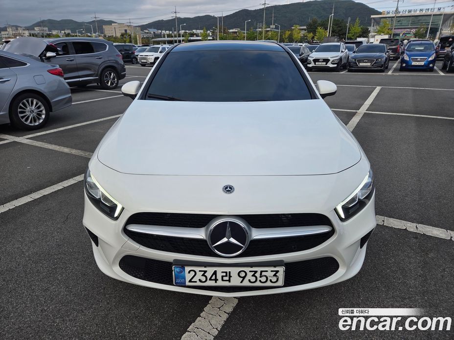 Mercedes-Benz A-Class W177 фото 3