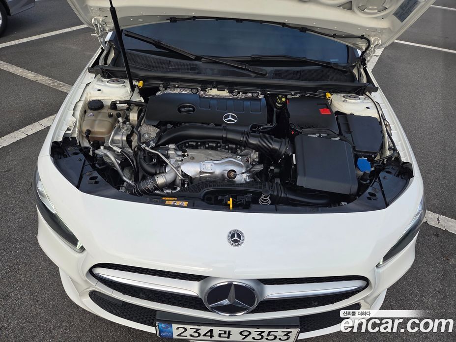Mercedes-Benz A-Class W177 фото 6