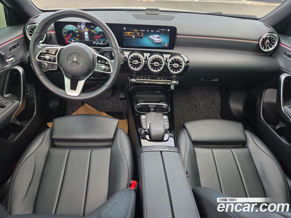 Mercedes-Benz A-Class W177 фото 7