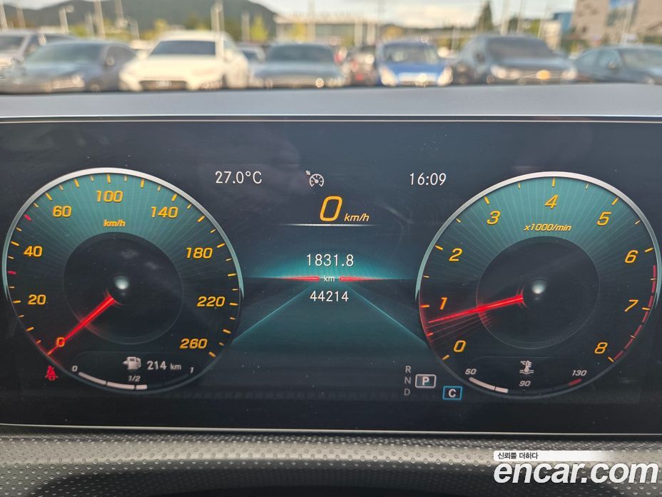 Mercedes-Benz A-Class W177 фото 8