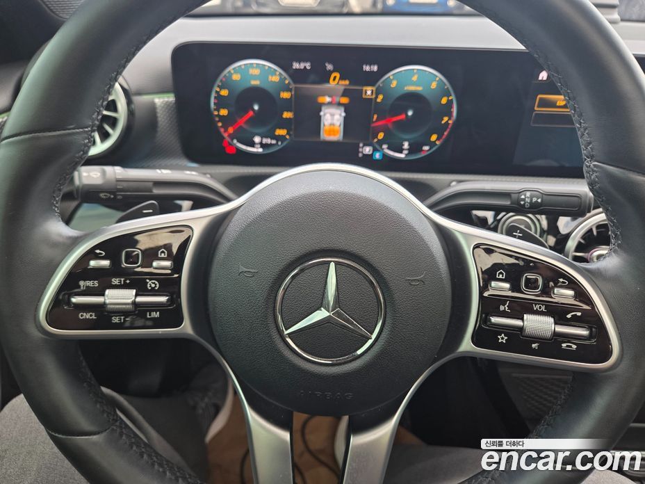 Mercedes-Benz A-Class W177 фото 16