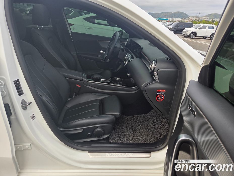Mercedes-Benz A-Class W177 фото 19