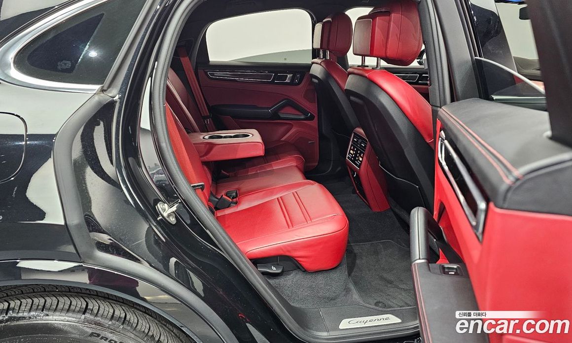 Porsche Cayenne 3rd Gen фото 12