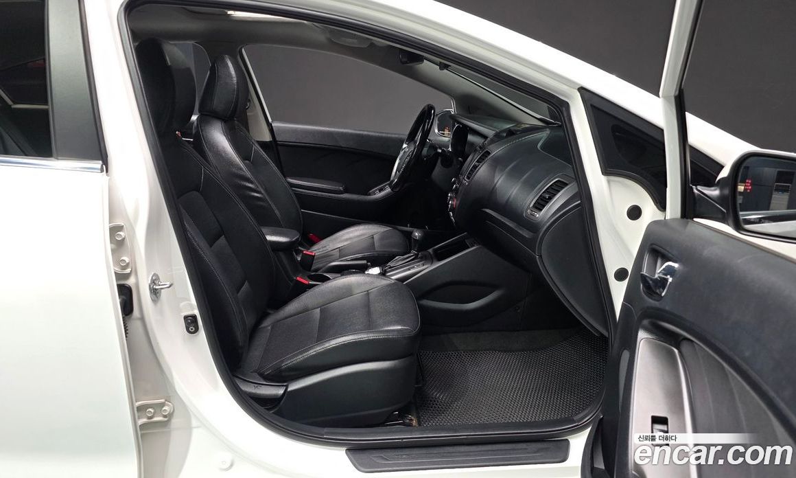 Kia K3 1st Gen фото 10