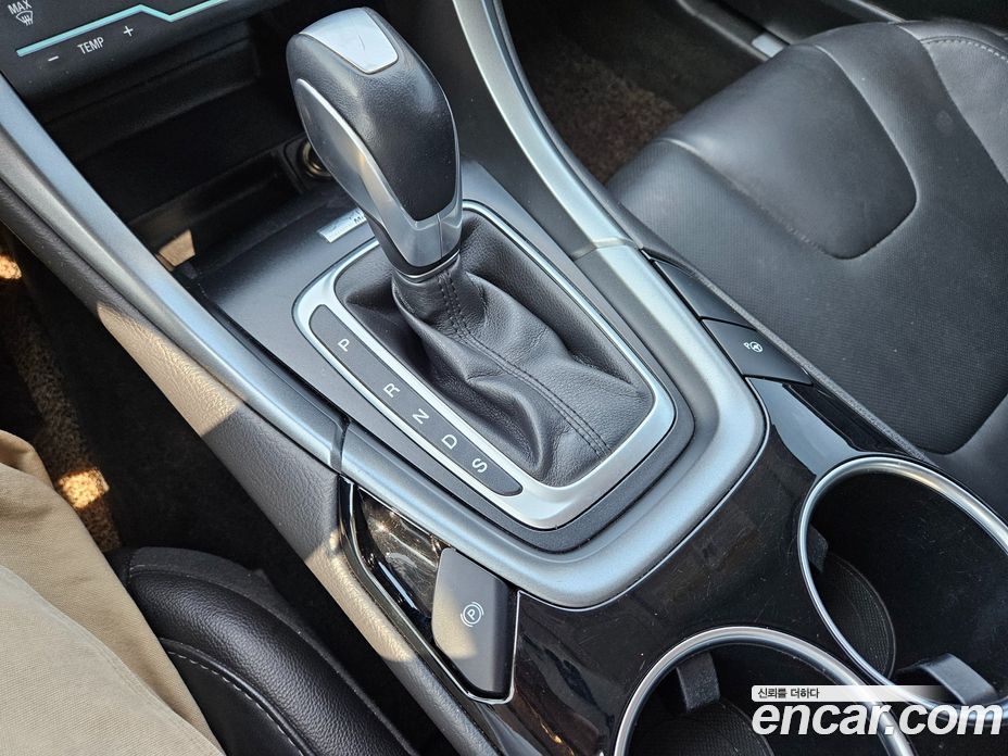Ford Fusion фото 9