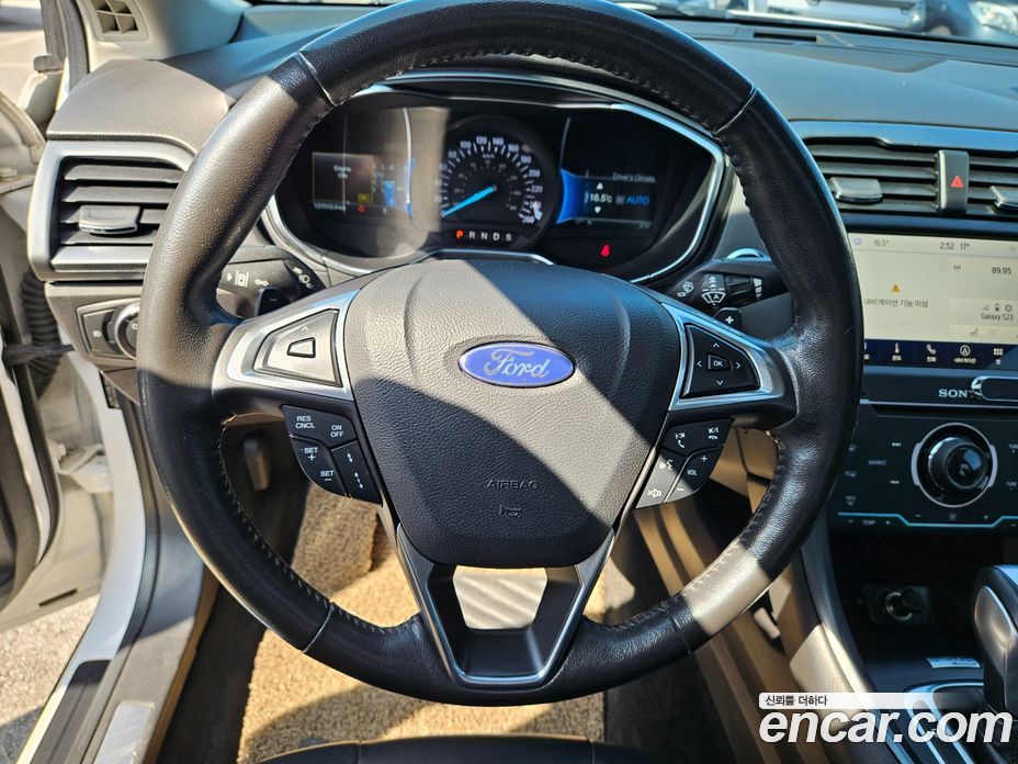 Ford Fusion фото 16