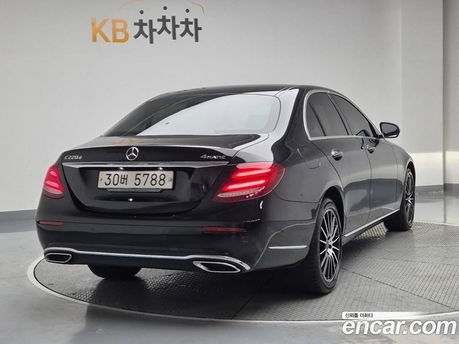 Mercedes-Benz E-Class W213 фото 3