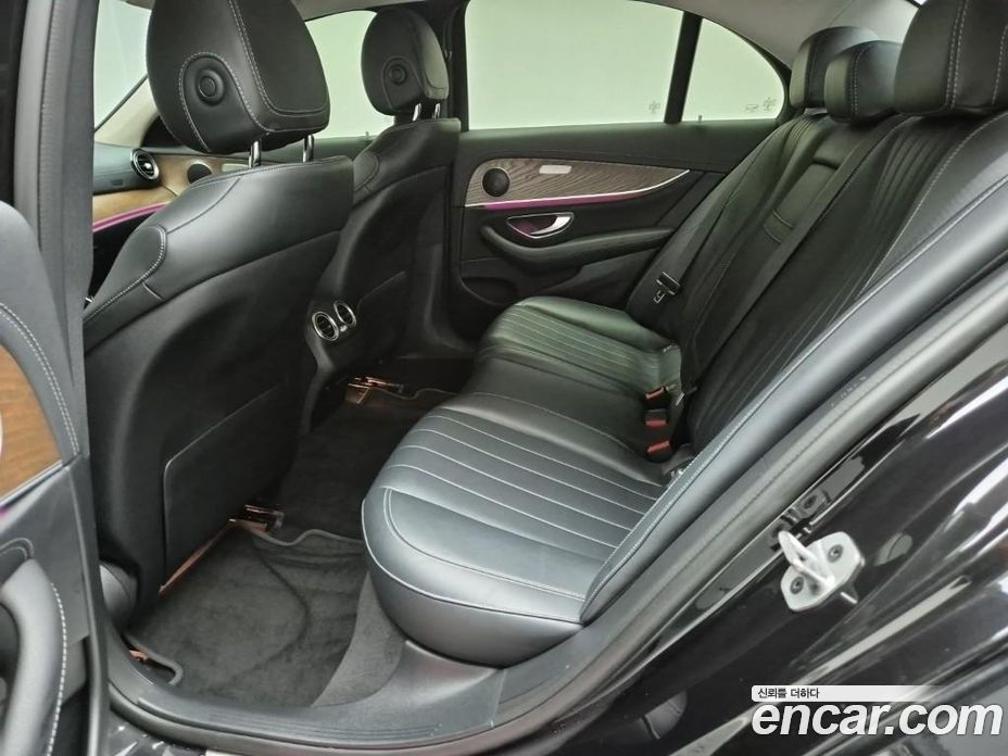 Mercedes-Benz E-Class W213 фото 12