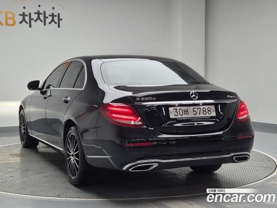 Mercedes-Benz E-Class W213 фото 3