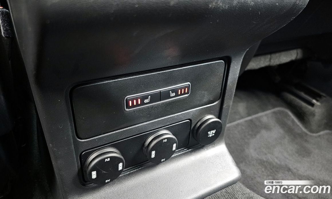 Jaguar F-PACE фото 18