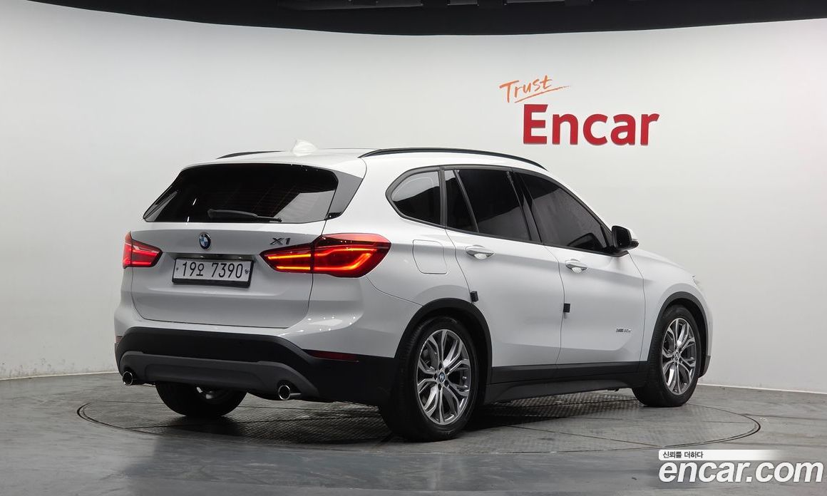 BMW X1 (F48) фото 2
