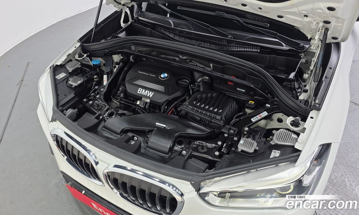 BMW X1 (F48) фото 6