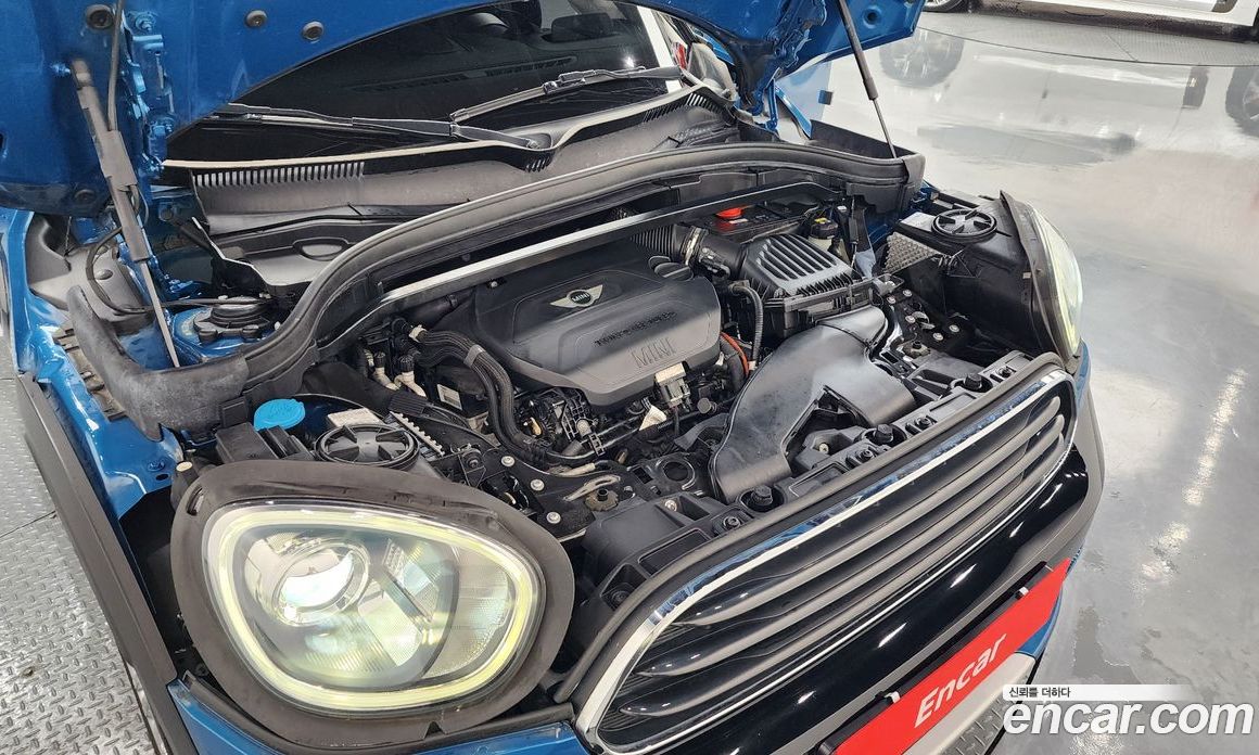 Mini Cooper Countryman D фото 6