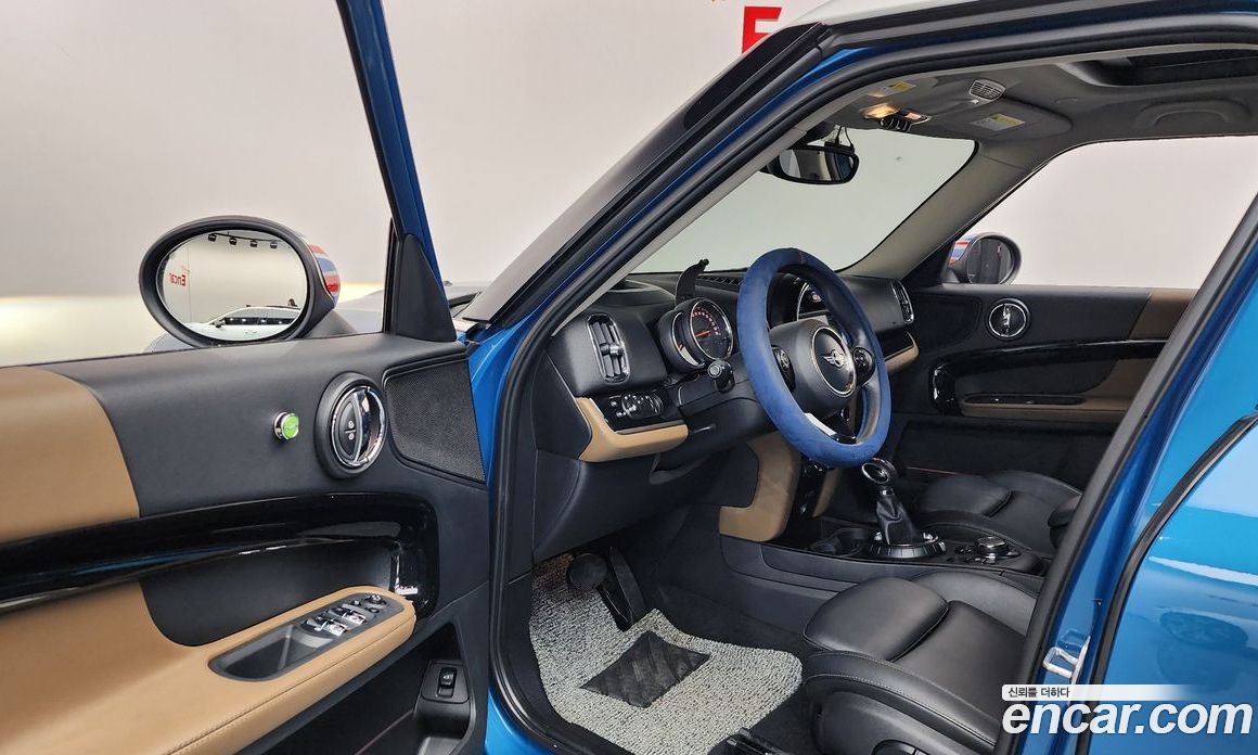 Mini Cooper Countryman D фото 10