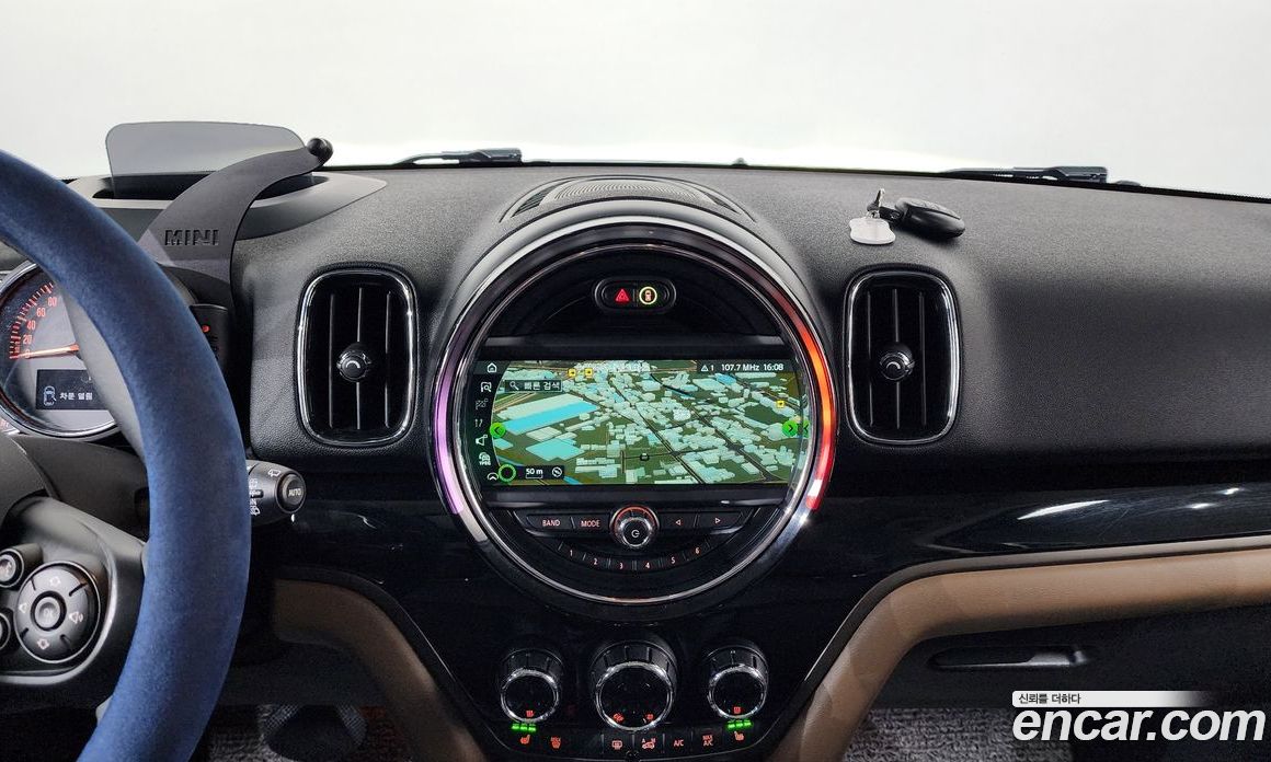 Mini Cooper Countryman D фото 12