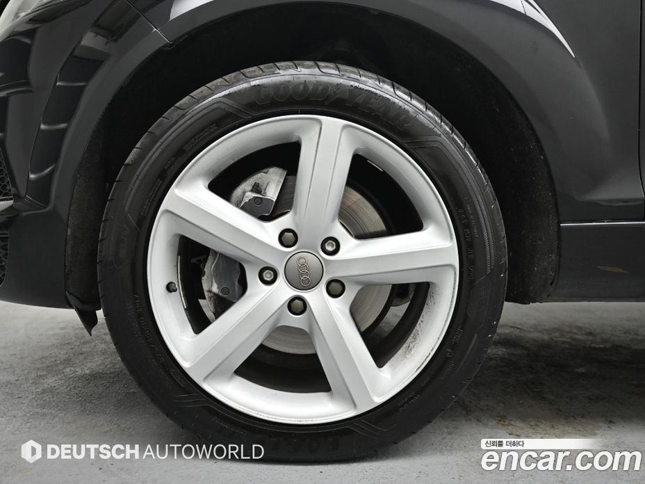 Audi Q7 фото 5