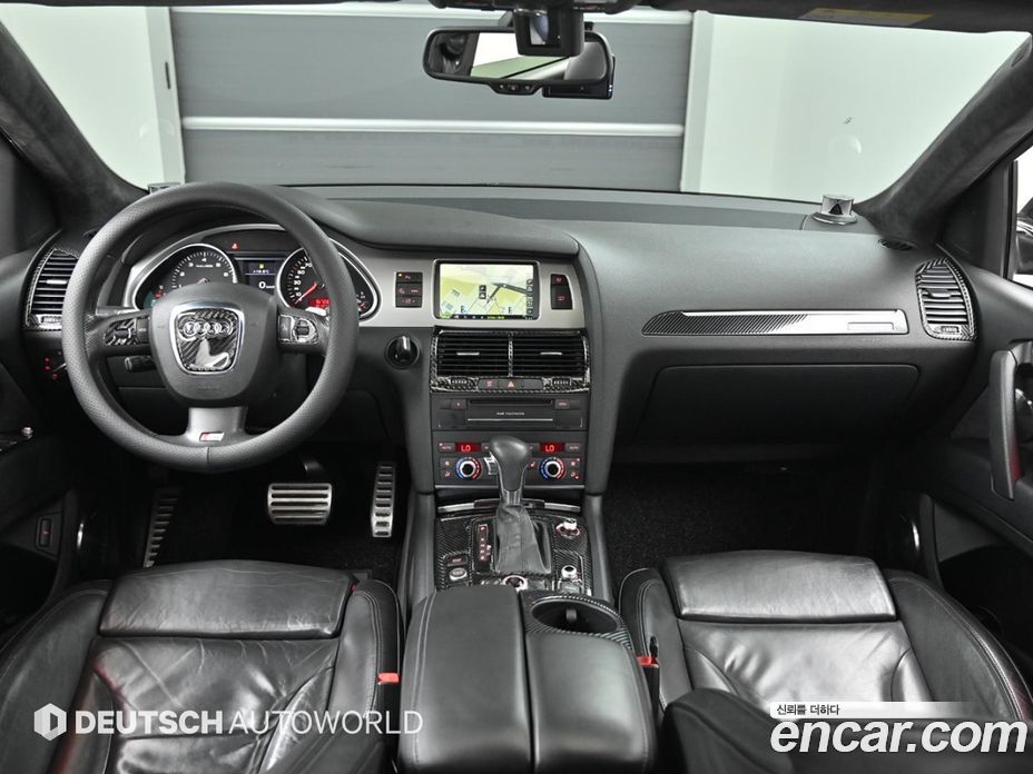 Audi Q7 фото 6