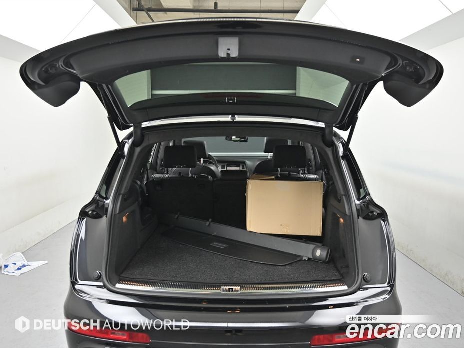 Audi Q7 фото 14