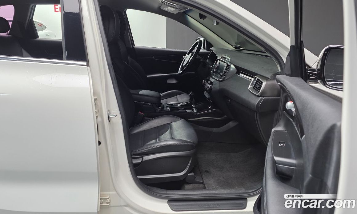 Kia Sorento 3rd Gen фото 11