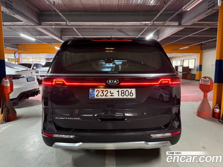 Kia Carnival 4th Gen фото 2