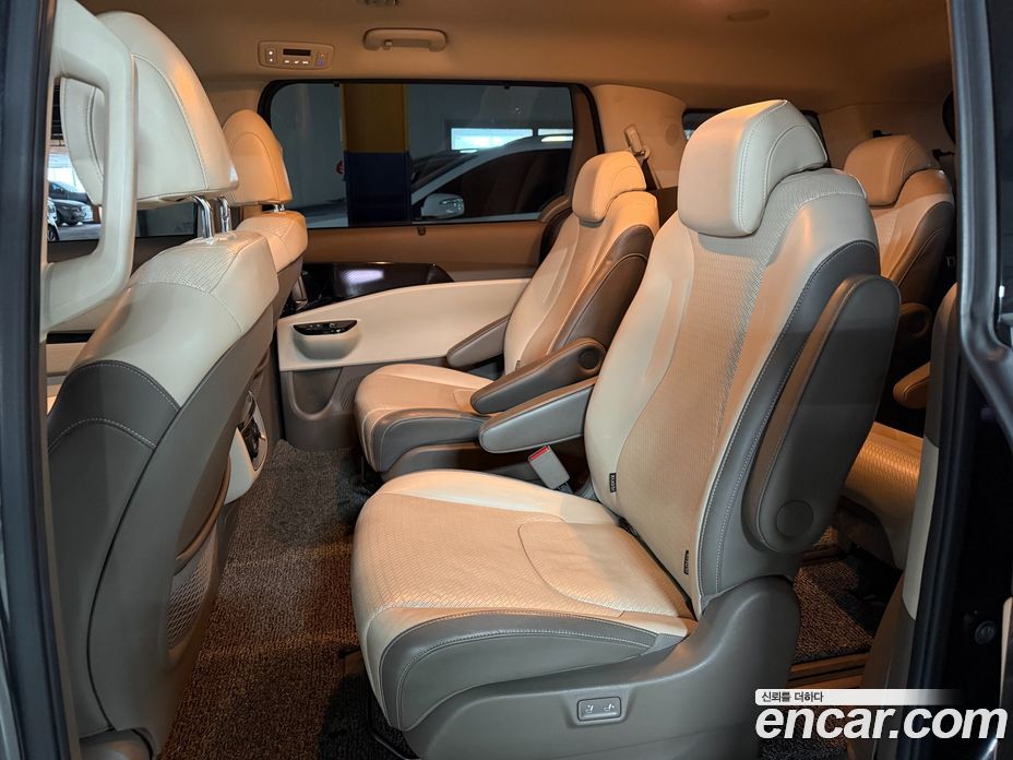 Kia Carnival 4th Gen фото 11