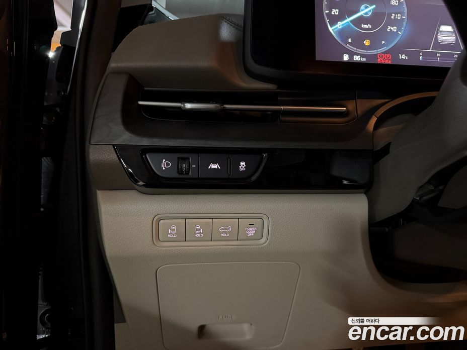 Kia Carnival 4th Gen фото 15