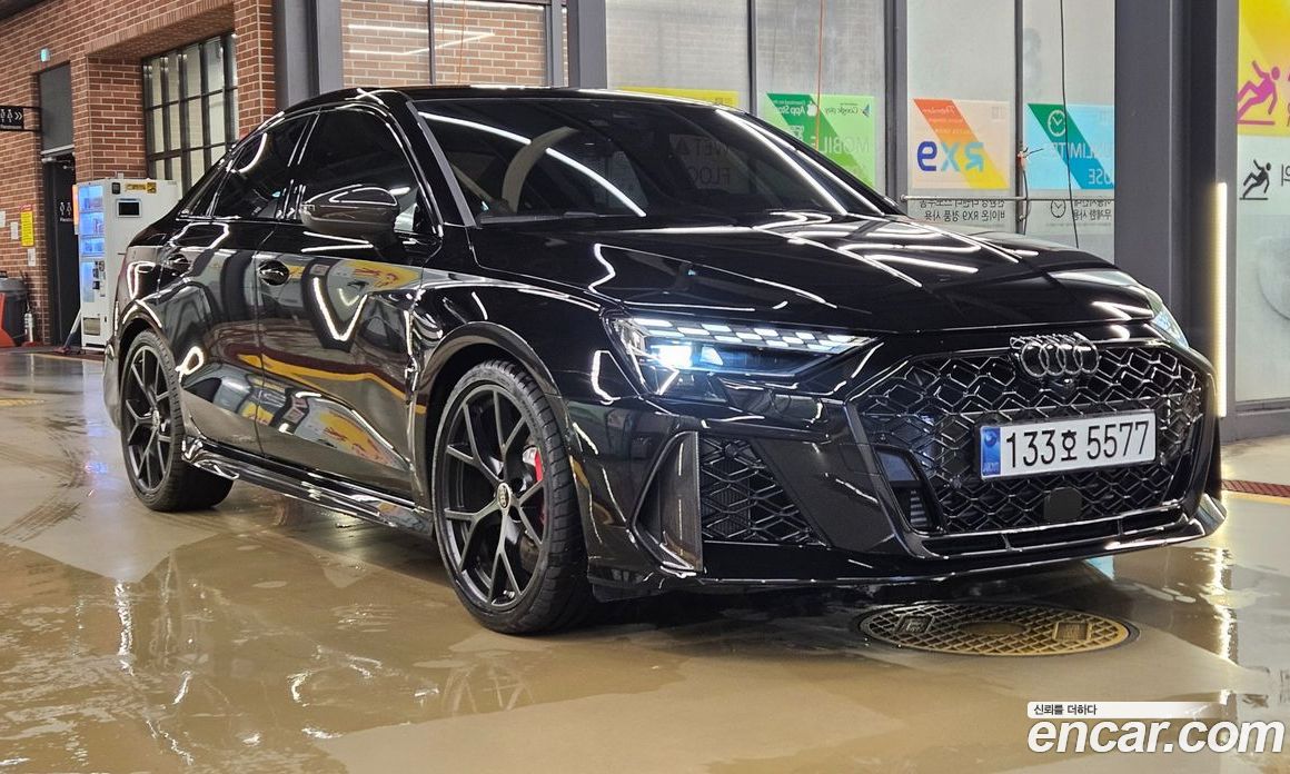 Audi RS3 (8Y) фото 2