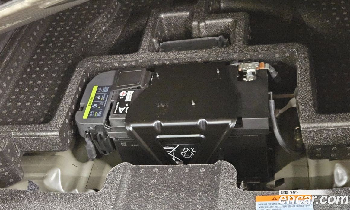 Audi RS3 (8Y) фото 16