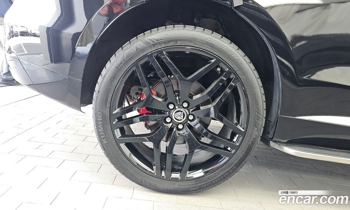Jaguar F-PACE фото 5