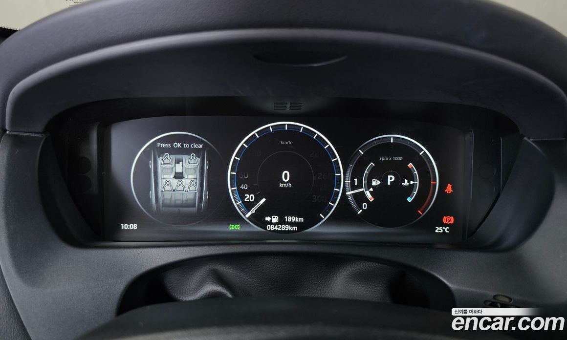 Jaguar F-PACE фото 8