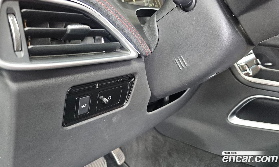 Jaguar F-PACE фото 16