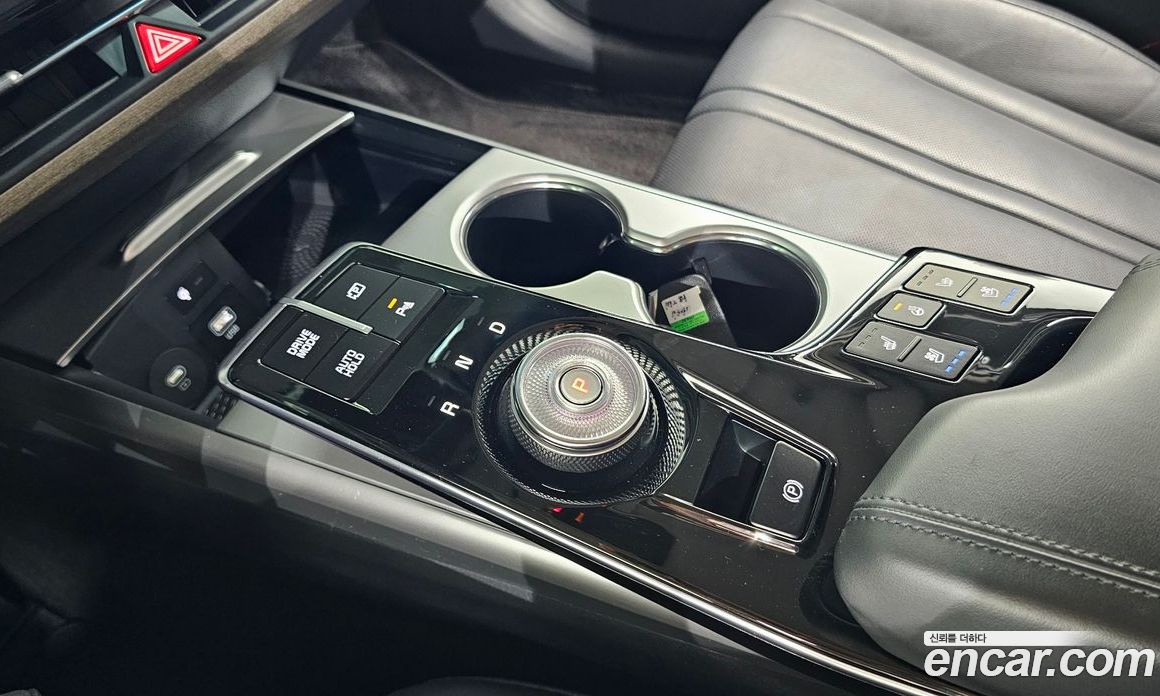 Kia K8 фото 9